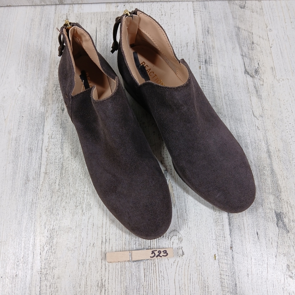 Kenneth Cole Reaction‎ Women's Suede Side Skip Gray Brown Suede Ankle Boots #523 - Picture 12 of 12